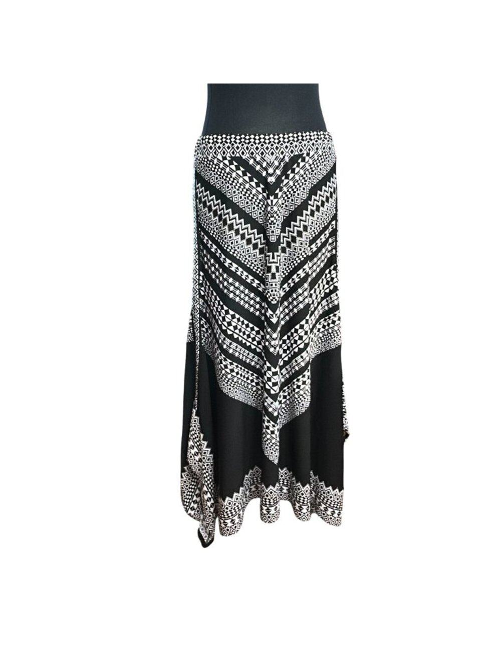 Chico's Skirt Size 1 M Black White Geometric Pattern Long Maxi Pull On Women